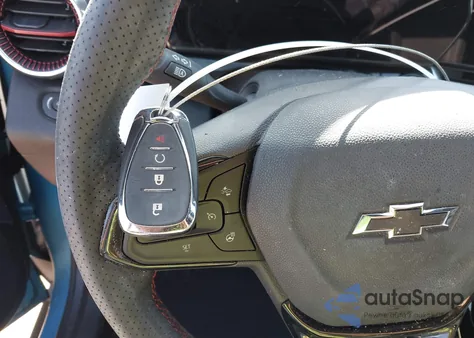 2025 Chevrolet Trax Fwd 2Rs z USA, uszkodzony, nr VIN KL77LJEP7SC040527